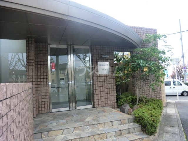 21/27 エントランス