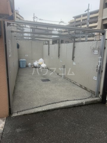 28/30 駐車場