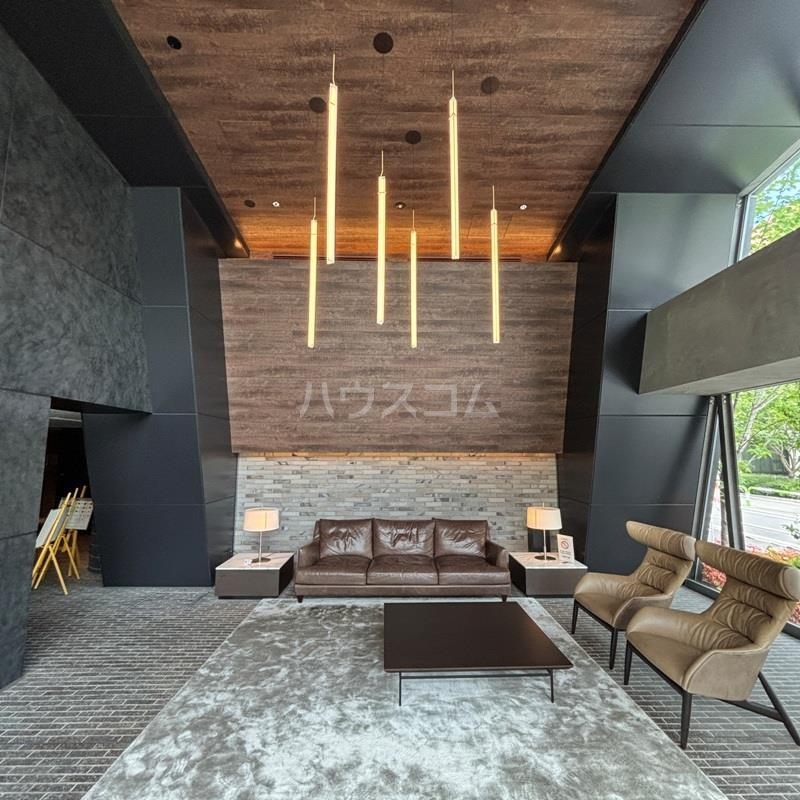 17/27 エントランス