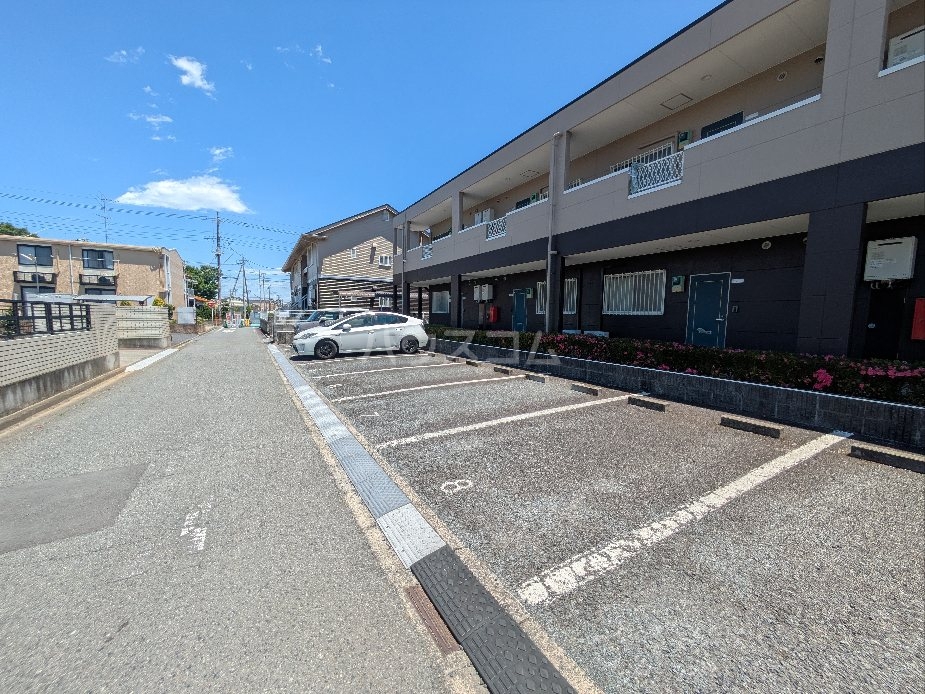 20/27 駐車場
