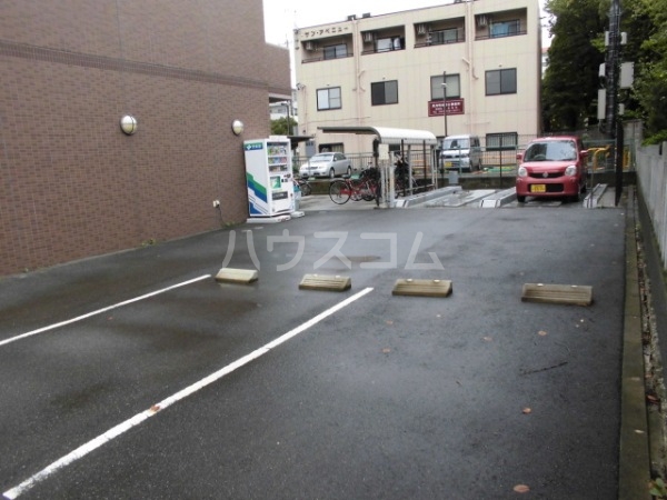 22/29 駐車場
