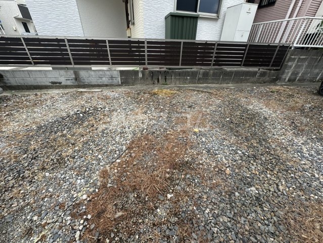 28/30 駐車場