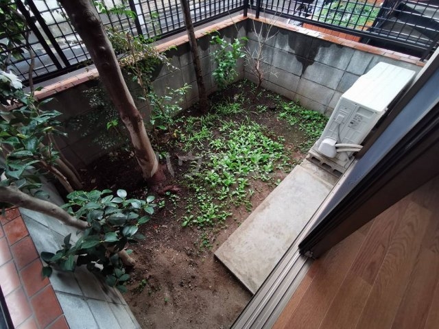 21/30 バルコニー