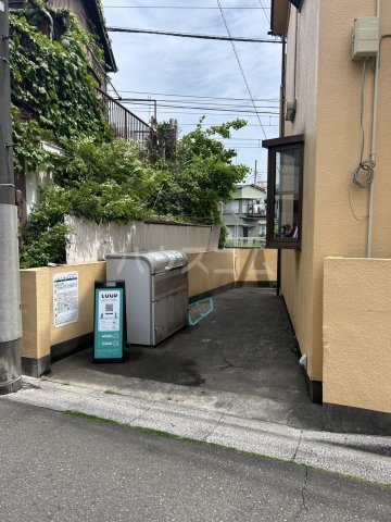 16/19 エントランス