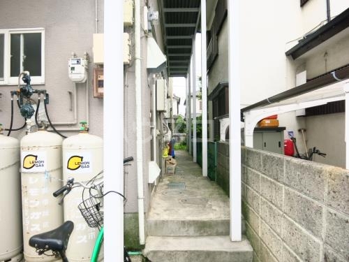 28/30 エントランス