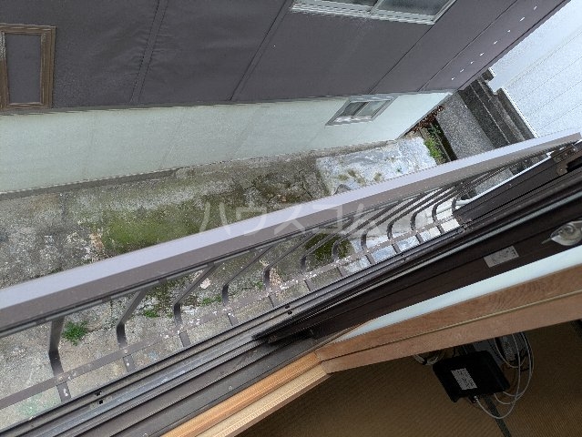 19/28 バルコニー