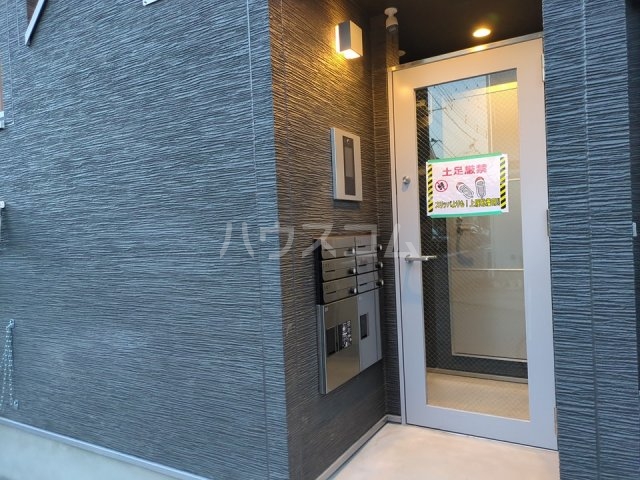 3/3 エントランス