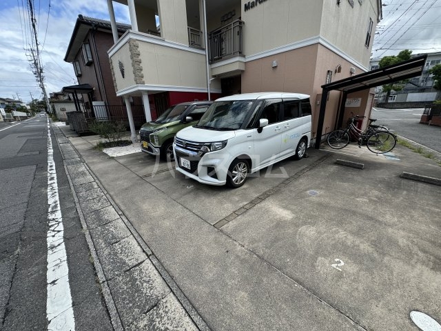 2/7 駐車場