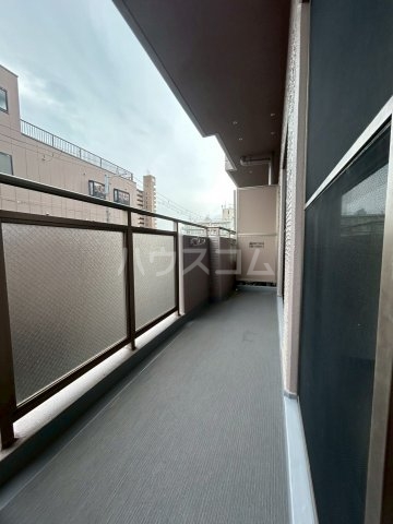 19/26 バルコニー