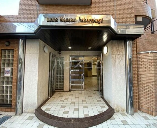 20/22 エントランス