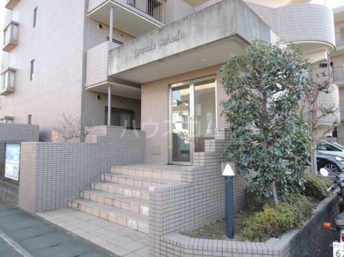 20/25 エントランス