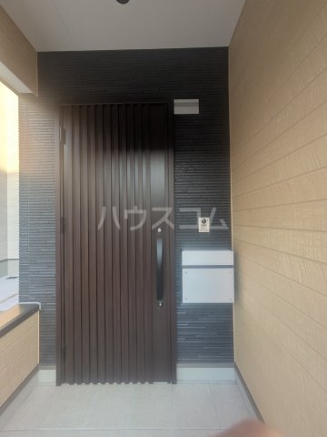 24/28 エントランス