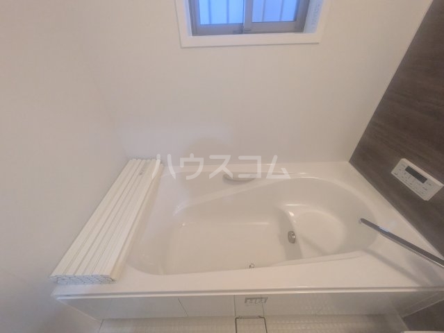 13/28 浴室