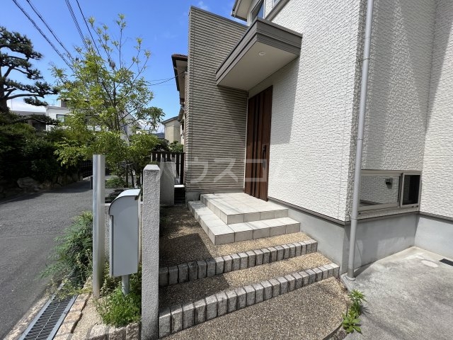 28/30 エントランス