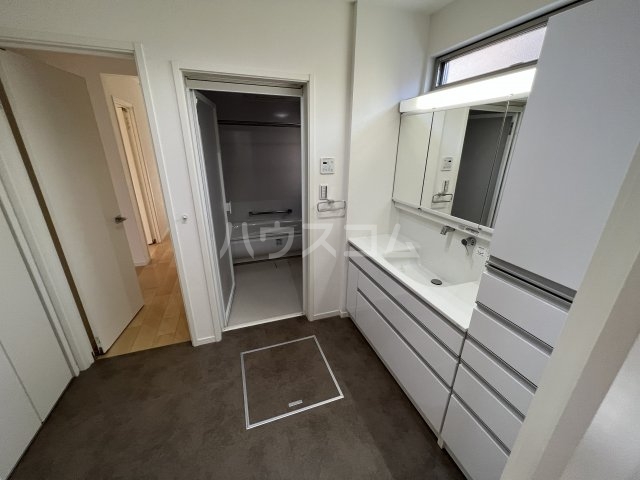 19/30 バルコニー