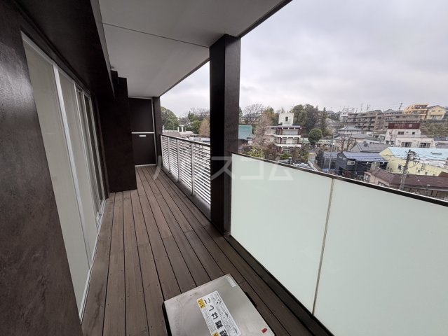 18/28 バルコニー