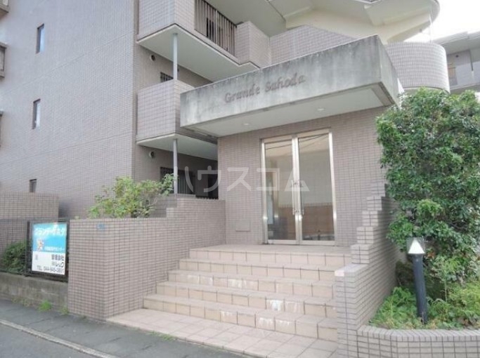 19/24 エントランス