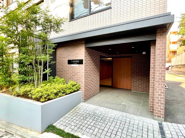 17/26 エントランス