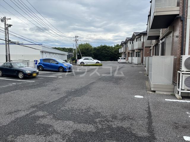23/29 駐車場