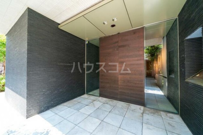 5/8 エントランス