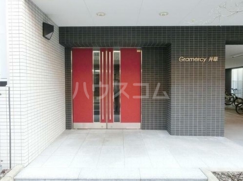 14/22 エントランス