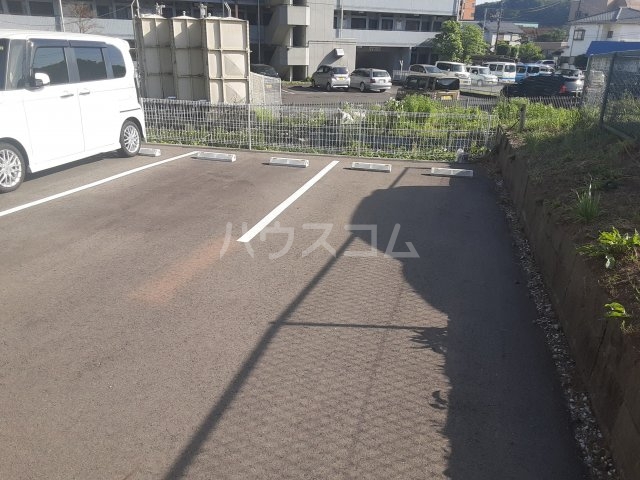 2/4 駐車場