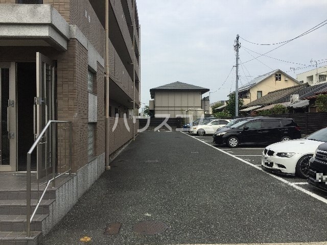 20/28 駐車場