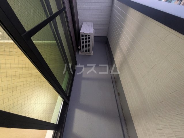 19/28 バルコニー