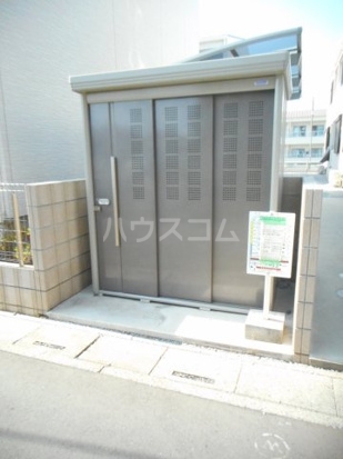 24/30 エントランス