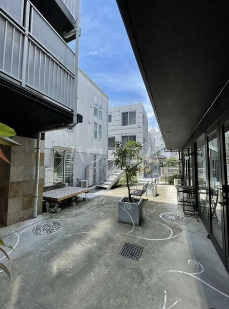 2/4 エントランス