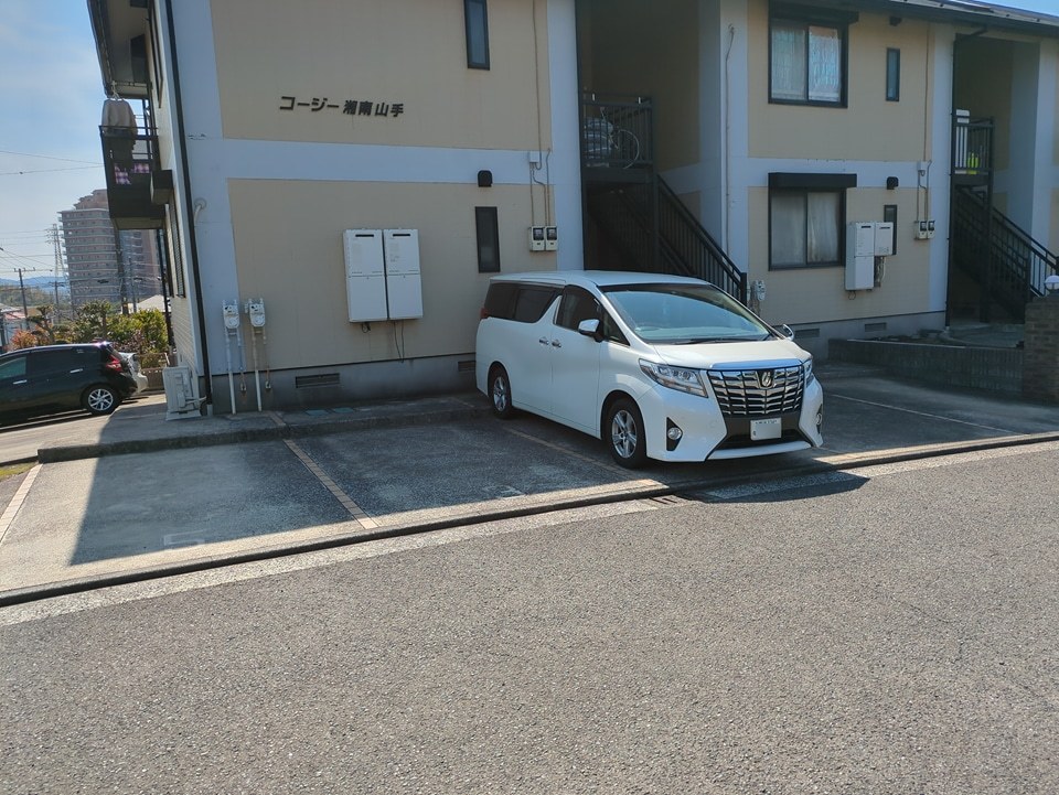 28/30 駐車場