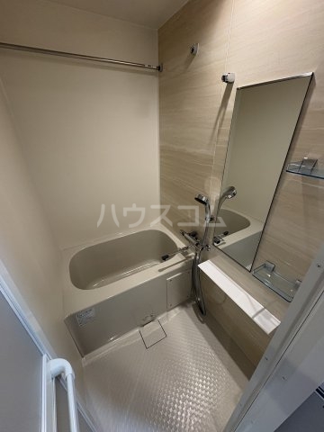 13/30 浴室
