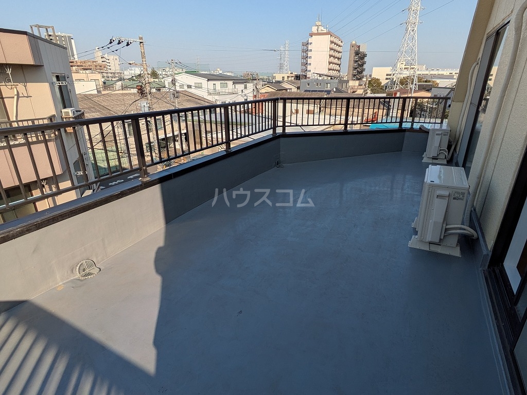 16/28 バルコニー