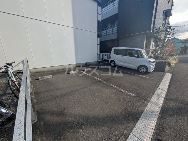 20/27 駐車場
