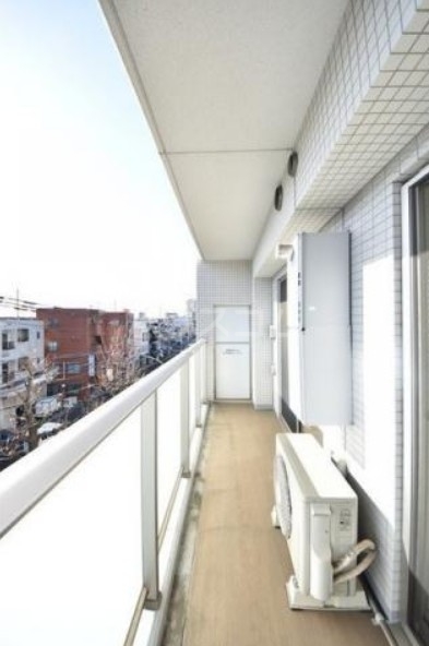 18/25 バルコニー
