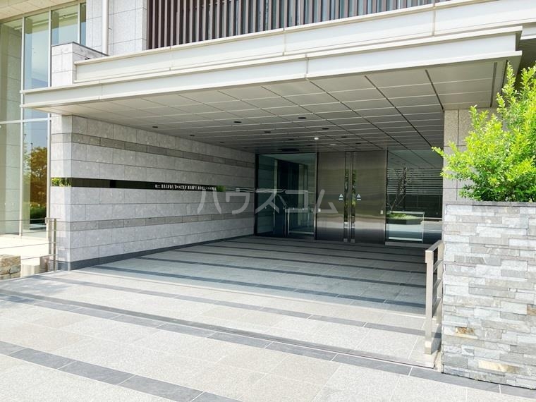 2/4 エントランス