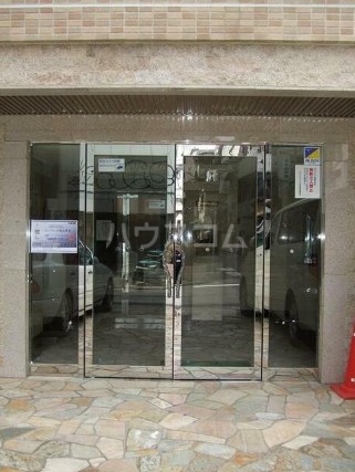 15/16 エントランス