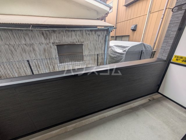 13/19 バルコニー