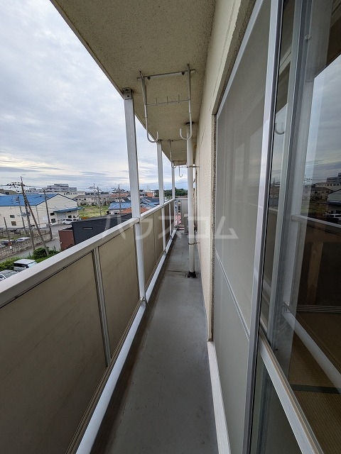 13/20 バルコニー
