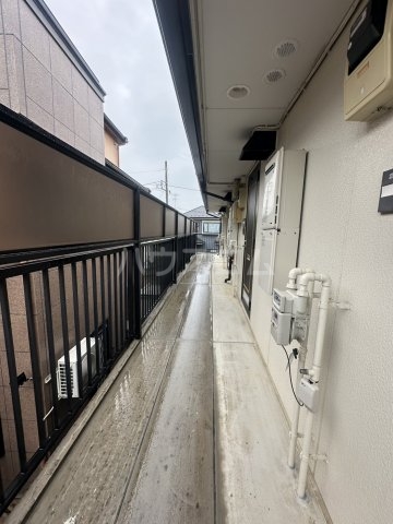 26/29 エントランス