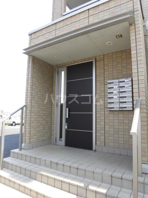 22/30 エントランス