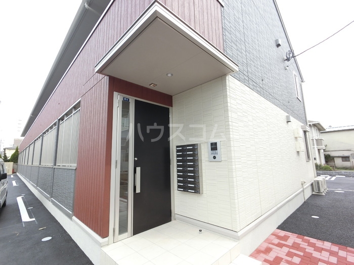 20/23 エントランス