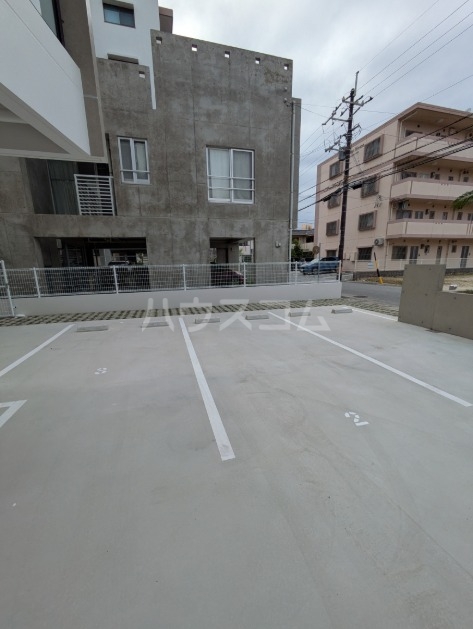 4/4 駐車場