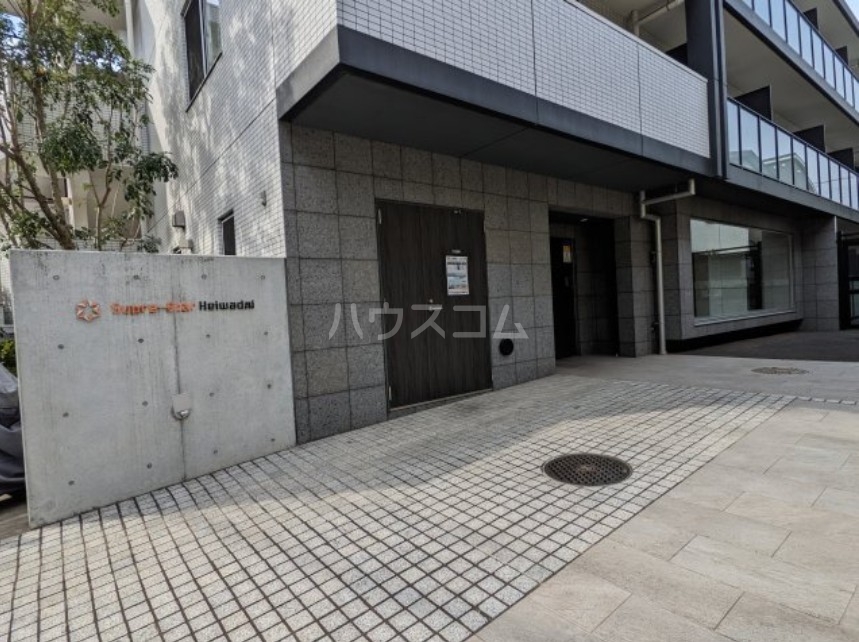 19/29 エントランス