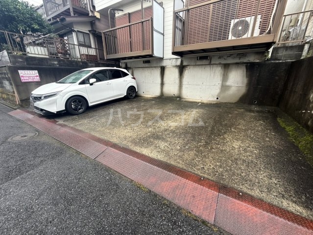 22/30 駐車場