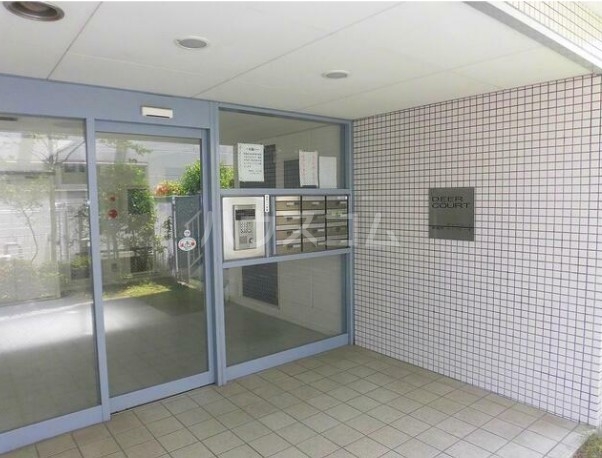 15/15 エントランス