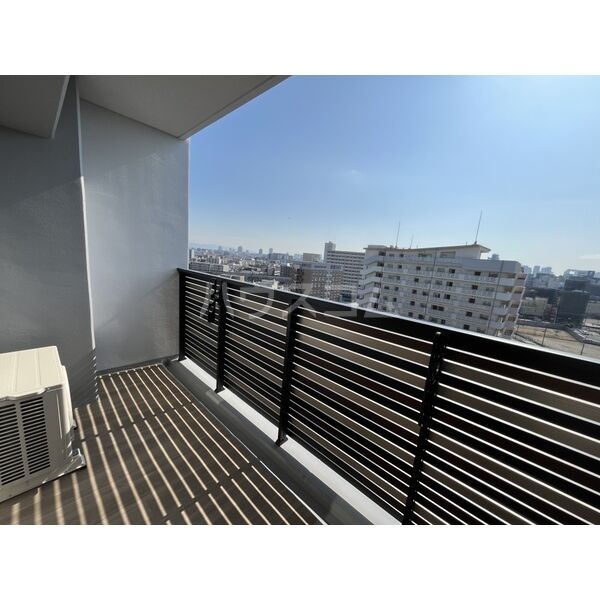 16/27 バルコニー