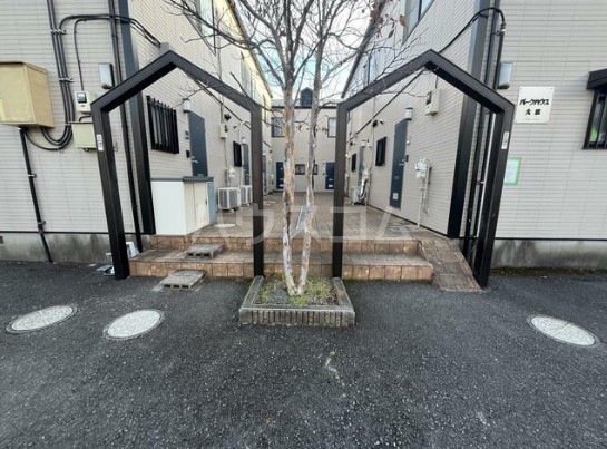 15/16 エントランス