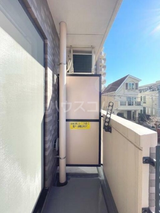 16/27 バルコニー