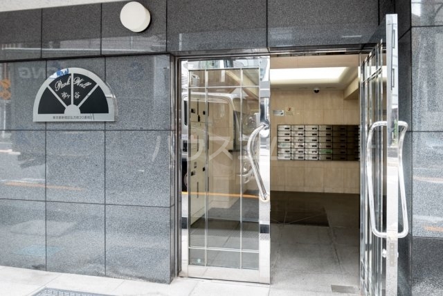 27/30 エントランス